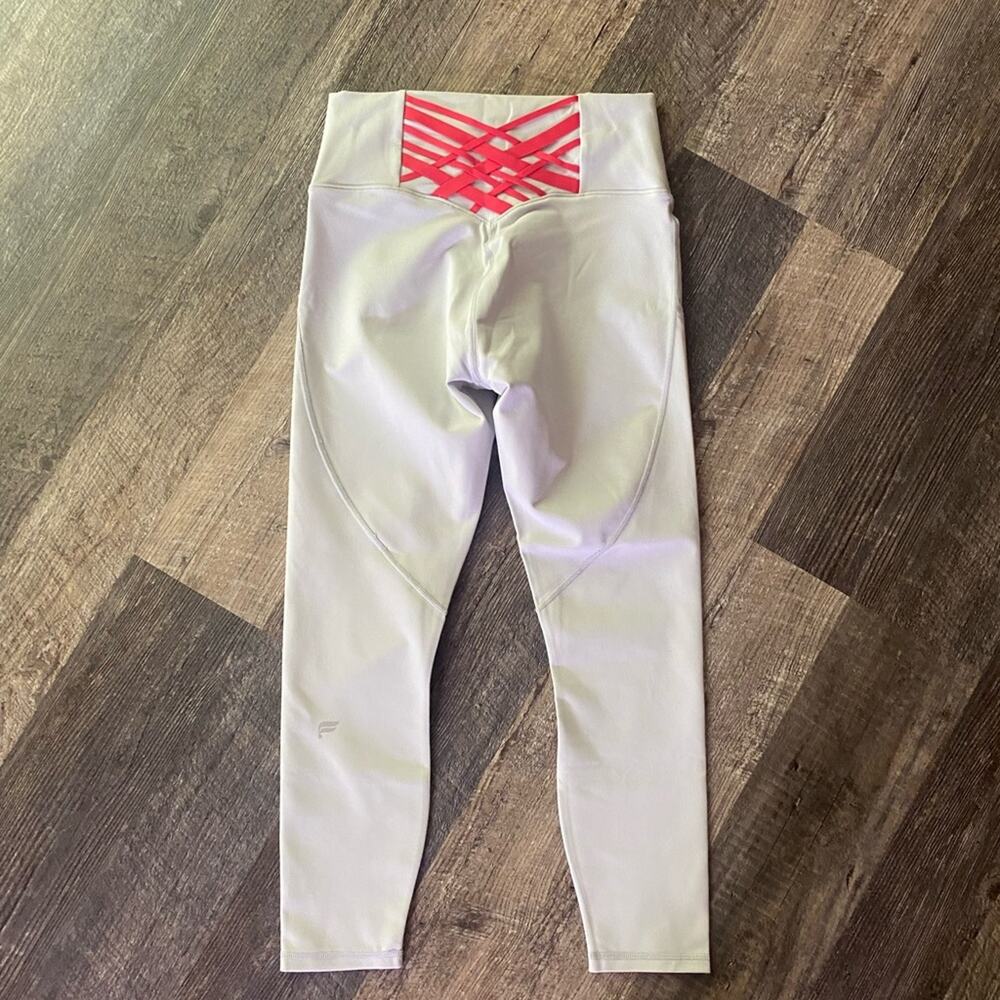 Fabletics Boost Powerhold High Waisted 7/8 Legging